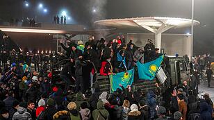 TOPSHOT-KAZAKHSTAN-ENERGY-PROTEST-UNREST