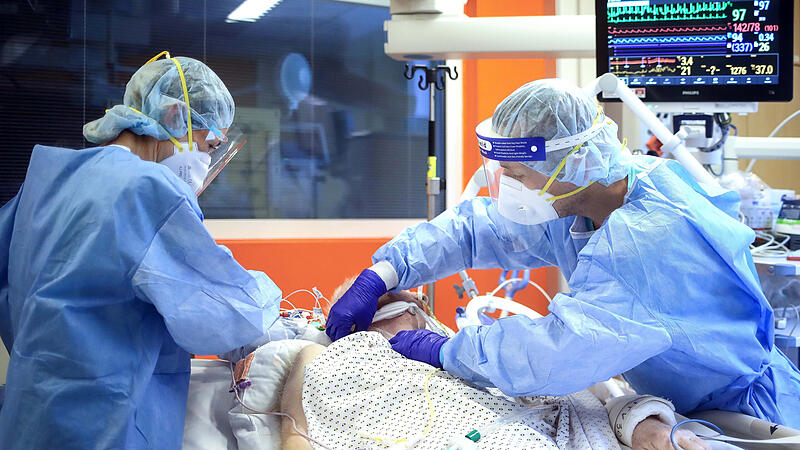 foto: volker weihbold landeskrankenhaus lkh steyr pyhrn eisenwurzen klinikum corona intensivstation pflege